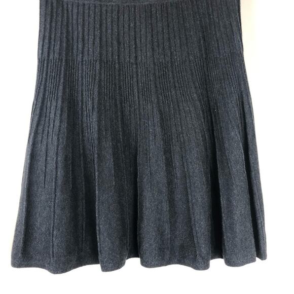 CAbi grey ribbed knit midi knee length pleated circle sweater skirt small - Picture 5 of 6